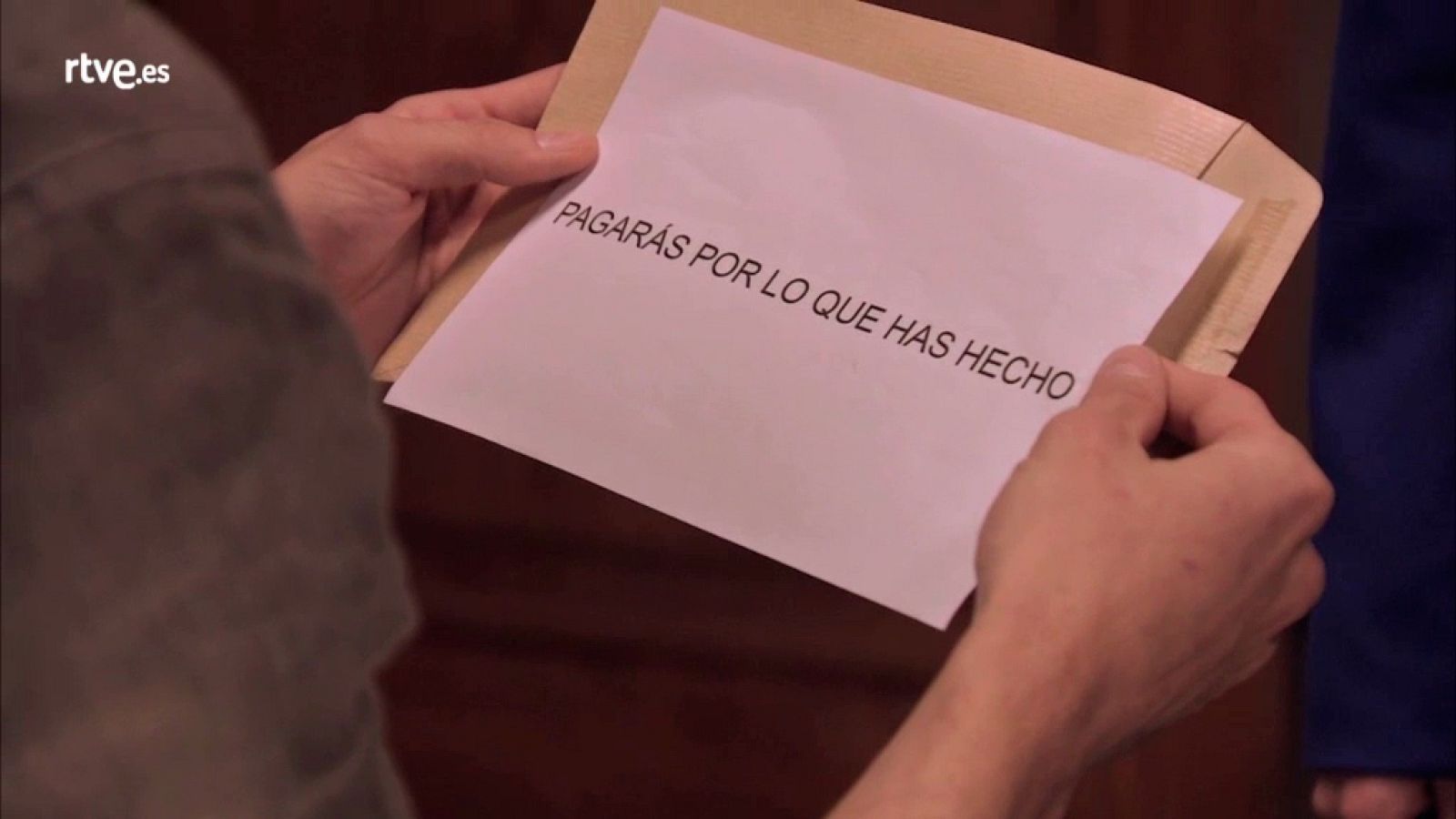 Servir y proteger - Sergio recibe un anónimo amenazante