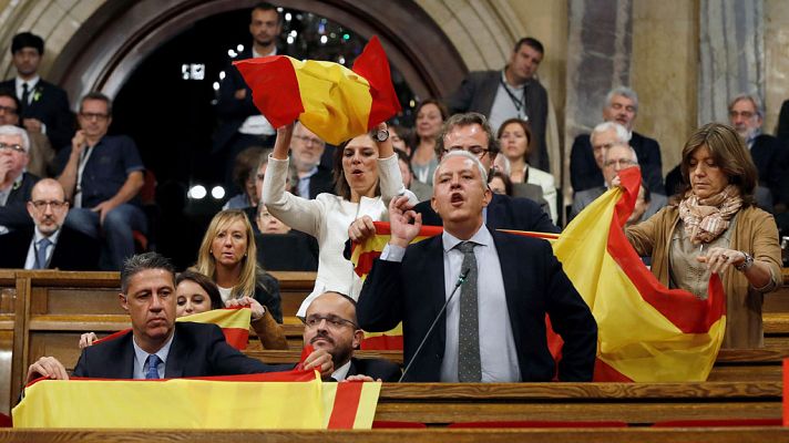  - Bronca en el Parlament por la propuesta de votar la independencia en una urna