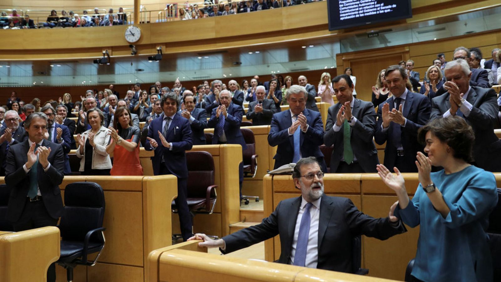 El Senado da luz verde a la aplicación del artículo 155 en Cataluña - Especiales informativos | Ver