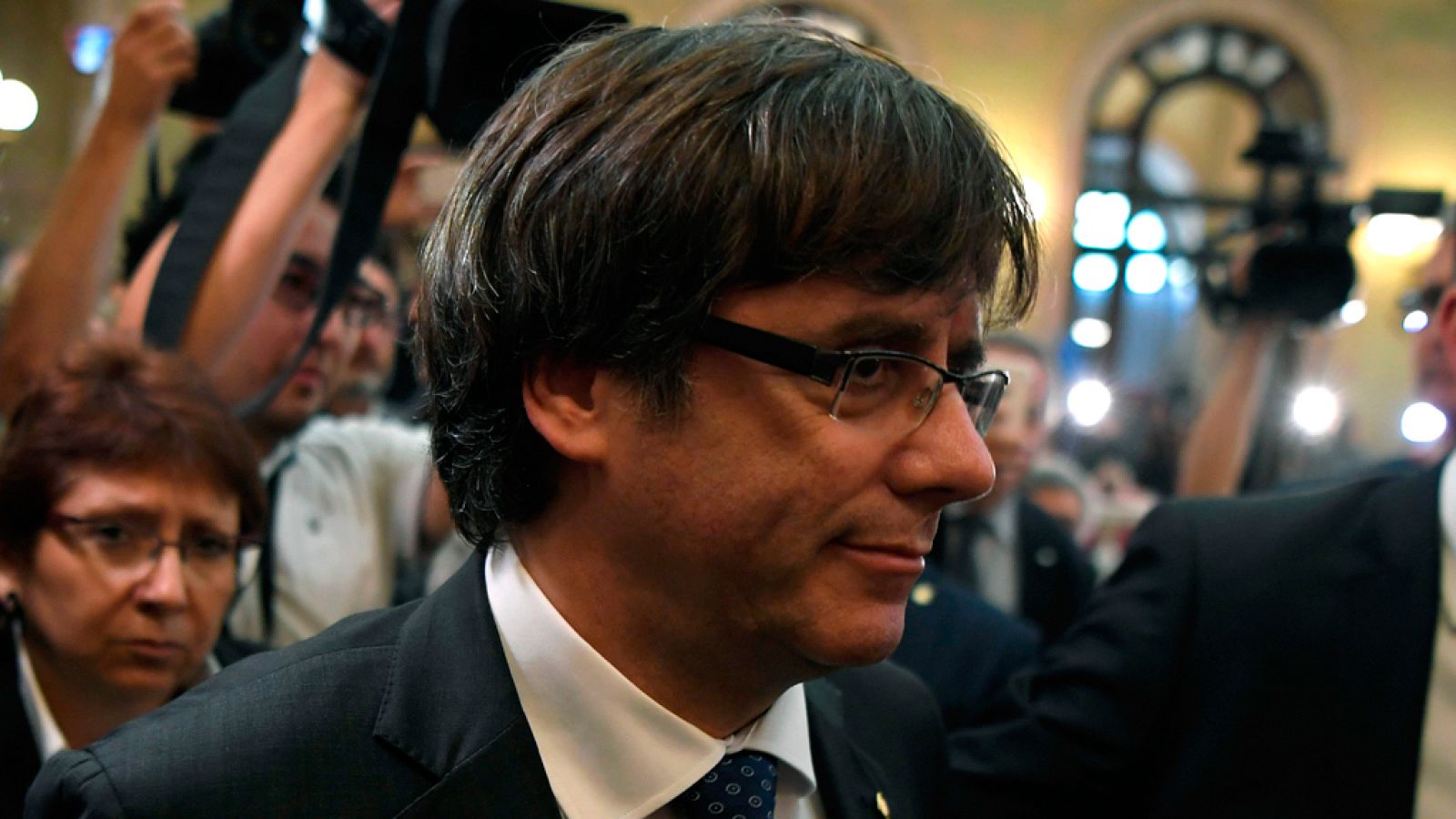 Puigdemont defiende que "una mayoría legítima ha culminado un mandato validado a las urnas" - Especiales informativos | Ver