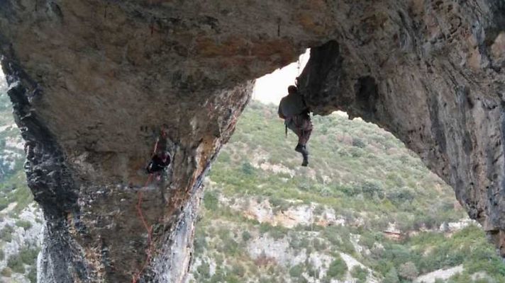 Al filo de lo imposible - Trío de Ases II. Paraescalada