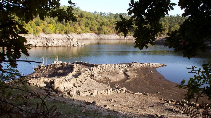 Telediario 1 - La sequía deja al descubierto las antiguas termas en el embalse de Yesa, Zaragoza