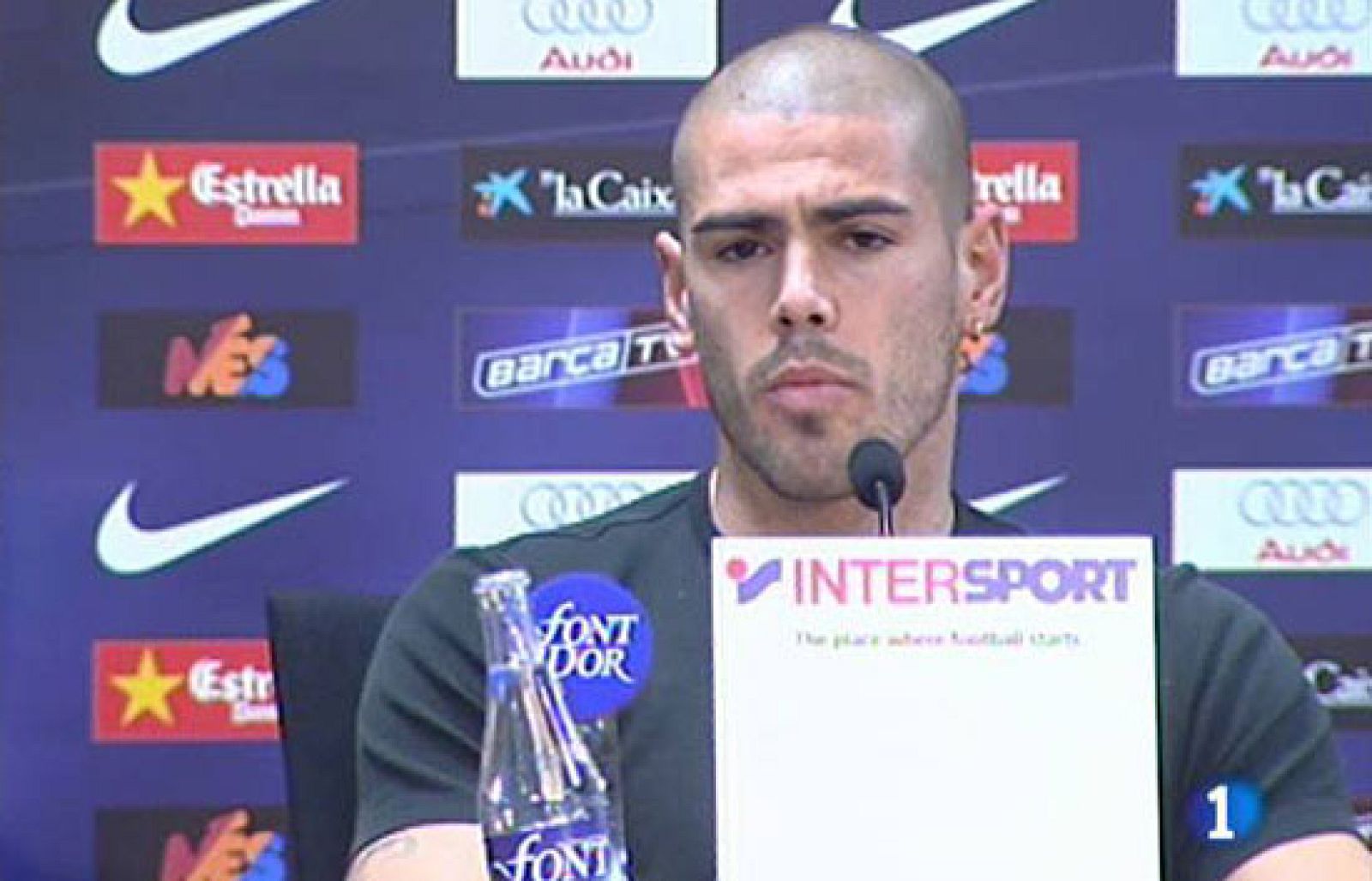 Víctor Valdés ha salido al paso de las últimas críticas tras su fallo ante el Olympique y dice que 'ya está acostumbrado'.