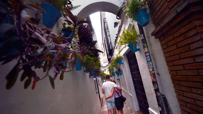 Telediario 1 - España recibe algo más de 66 millones de turistas internacionales en los nueve primeros meses del año