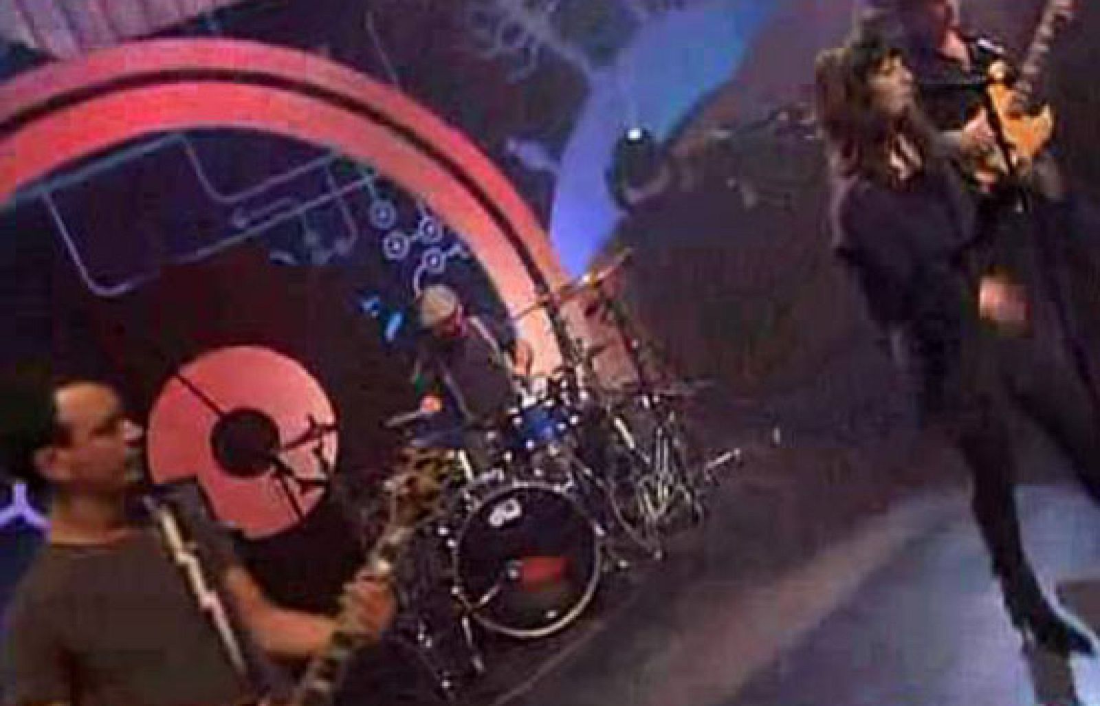 No disparen al pianista - Nena Daconte, Russian Red y Lori Meyers - No Disparen al Pianista | Ver