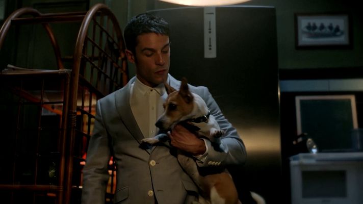 Estoy vivo - Así se ruedan las escenas con Papuchi, el perro del Enlace