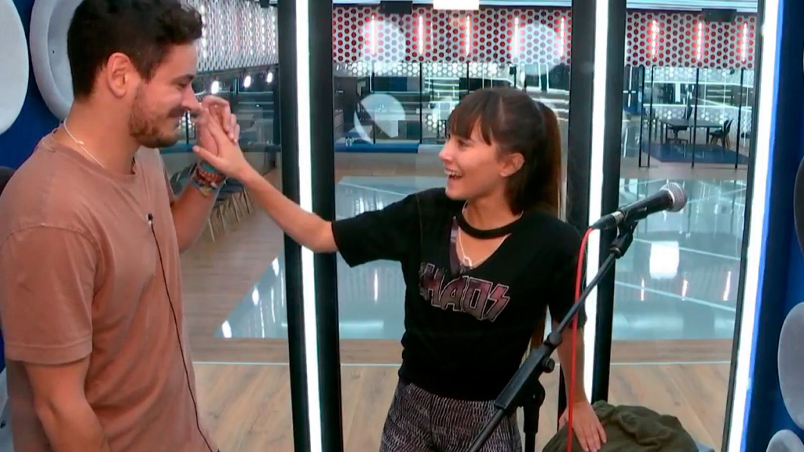 Operación Triunfo - Cepeda y Aitana escuchan su 'No puedo vivir sin ti'