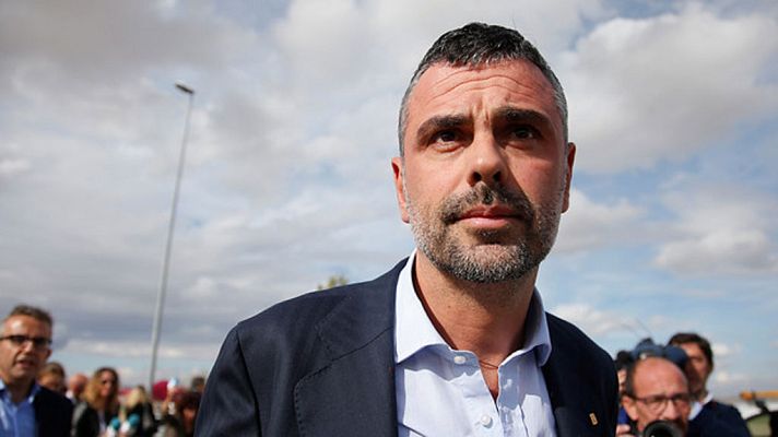 Telediario 1 - El exconsejero Santi Vila abona la fianza y sale de la prisión de Estremera
