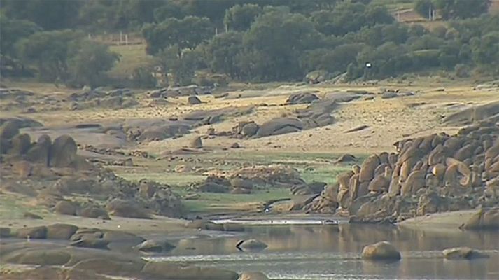  - La sequía obliga a imponer restricciones de agua a unos 15.000 vecinos en Toledo