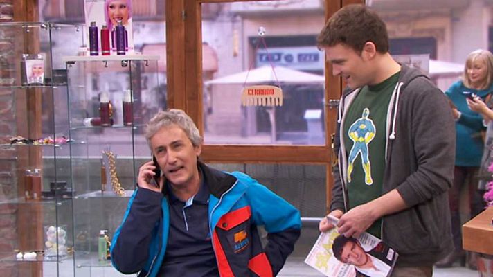 La peluquería - Todos somos demasiados