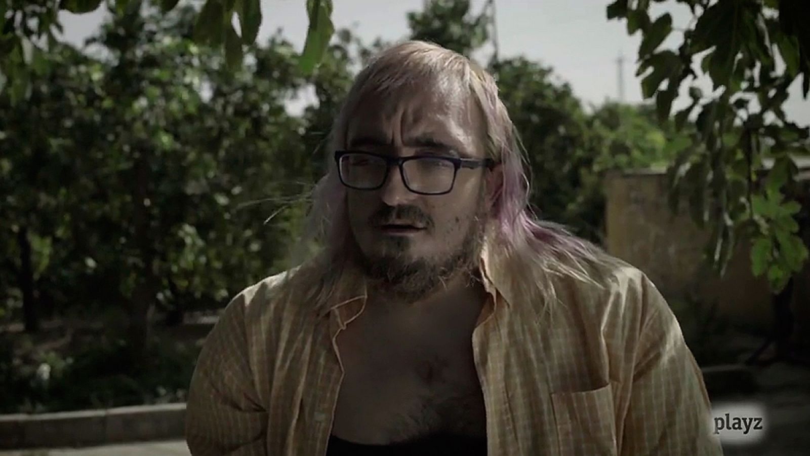 Mambo - Julio, acosado por su mayor fan