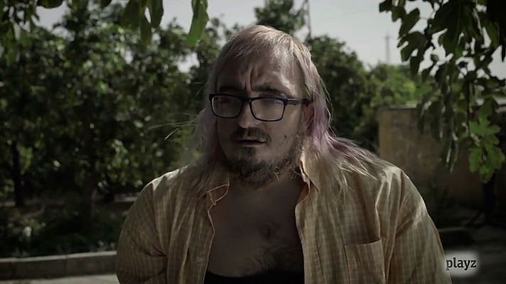 Mambo - Julio, acosado por su mayor fan