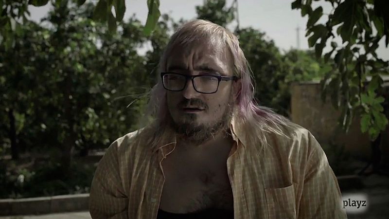 Mambo - Julio, acosado por su mayor fan