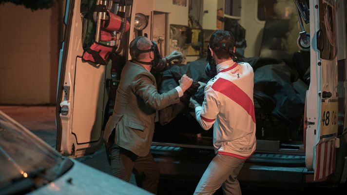 Estoy vivo - Márquez y el Enlace tratan de deshacerse de los cadáveres