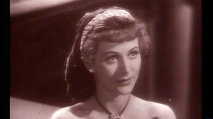 Telediario 1 - Hedy Lamarr actriz e inventora de la teoría del espectro ensanchado, el precursor del wifi