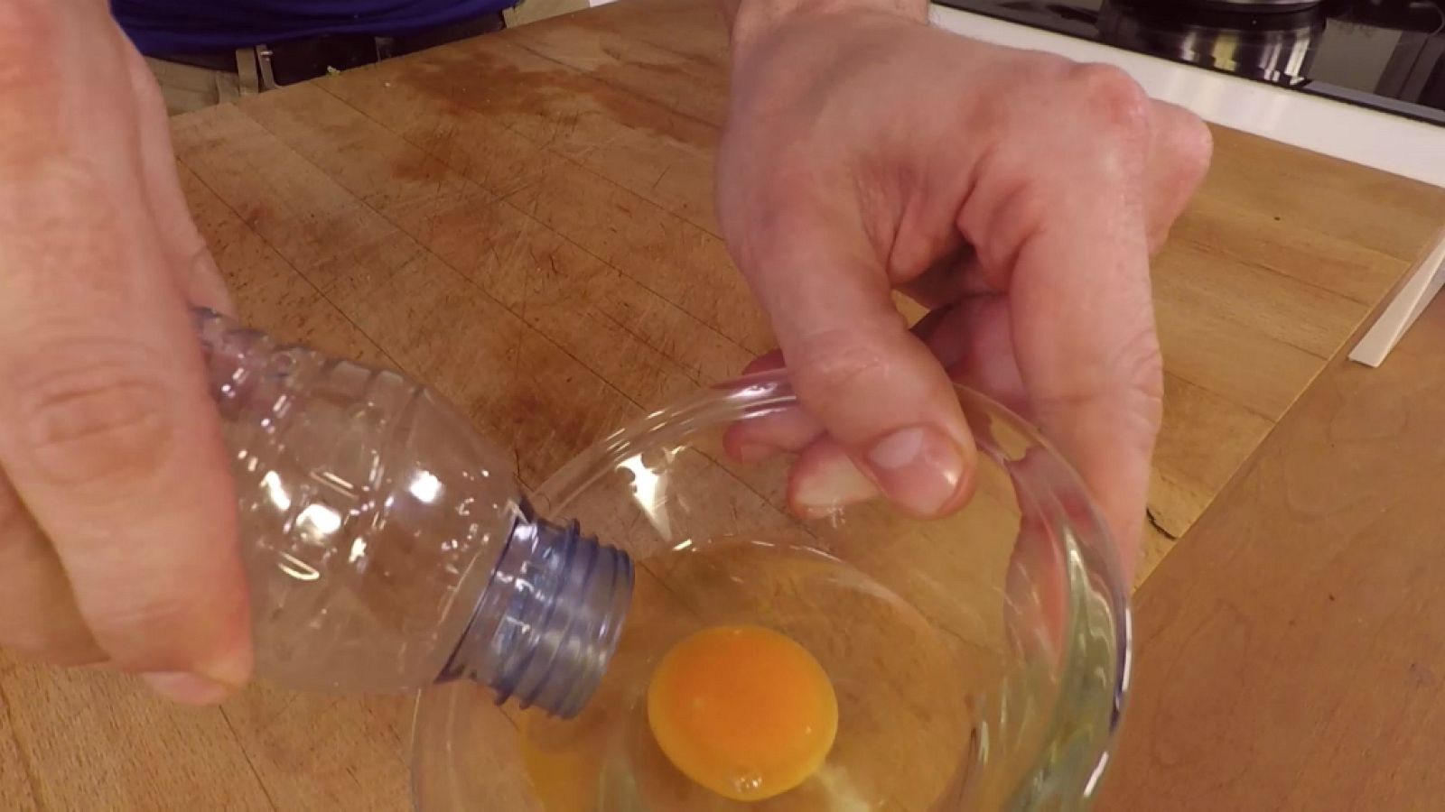 Playchez - TIP: ¿Cómo separamos la yema del huevo de la clara?