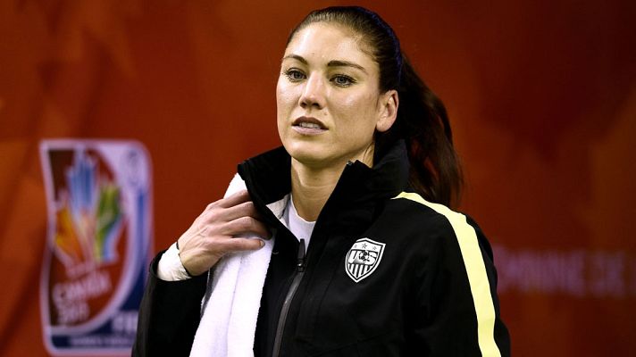  - La guardameta de EE.UU. Hope Solo acusa a Joseph Blatter de abuso sexual