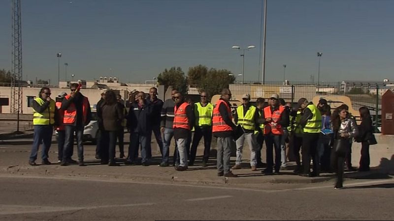 Reunión entre la DGT con examinadores de tráfico, que llevan cuatro meses en huelga