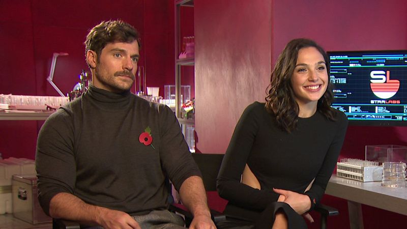 De película - 'La Liga de la Justicia' según Henry Cavill y Gal Gadot - Ver ahora