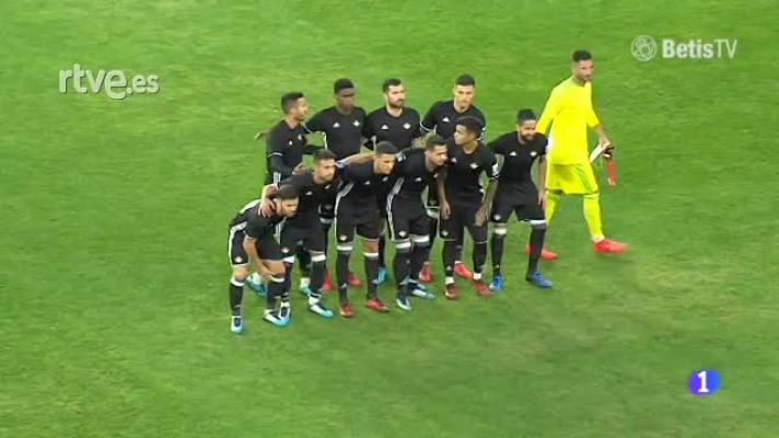  - El Betis golea al Écija ante 12.000 espectadores