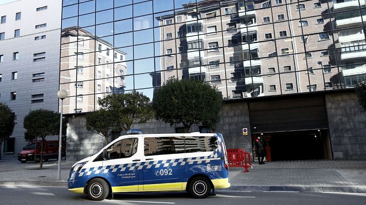 Telediario 1 - El tribunal de la presunta violación en Sanfermines admite un informe sobre las redes sociales de la denunciante