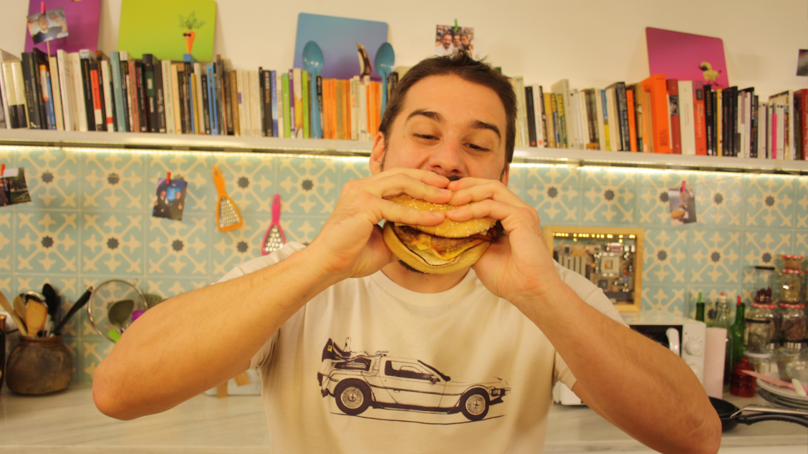 Cocina de cine con Javi Estévez en PlayChez. Esta semana: Gran hamburguesa Kahuna - PlayChez | Ver