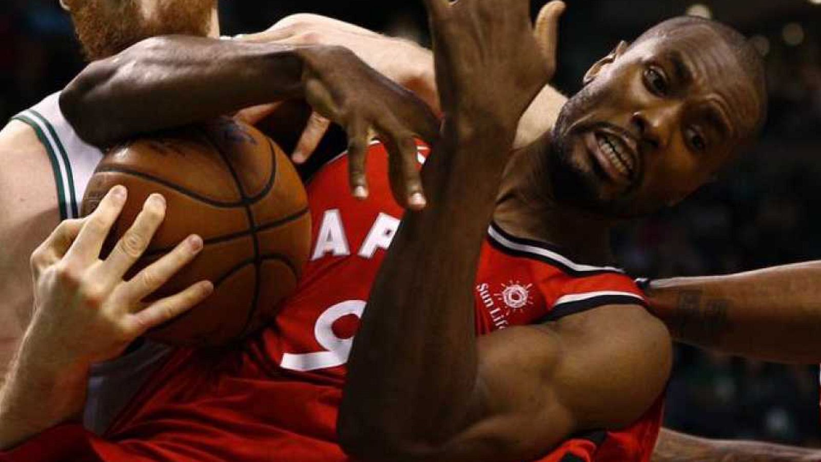 Los Raptors, con Ibaka recuperado, logran su cuarta victoria seguida - Informativo 24h | Ver