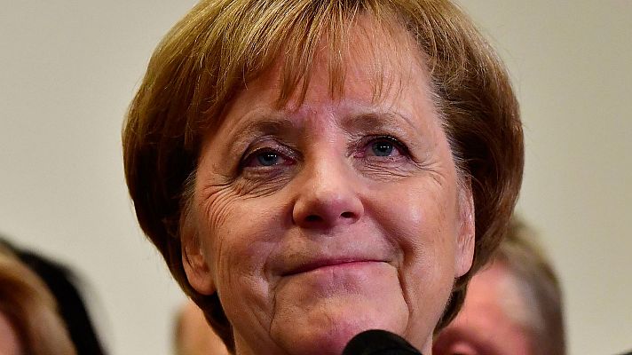 Telediario 1 - Merkel prefiere nuevas elecciones a gobernar en minoría y se postula como candidata