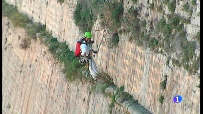 Informatiu Balear - La restauració de les muralles d'Eivissa durarà dos anys.