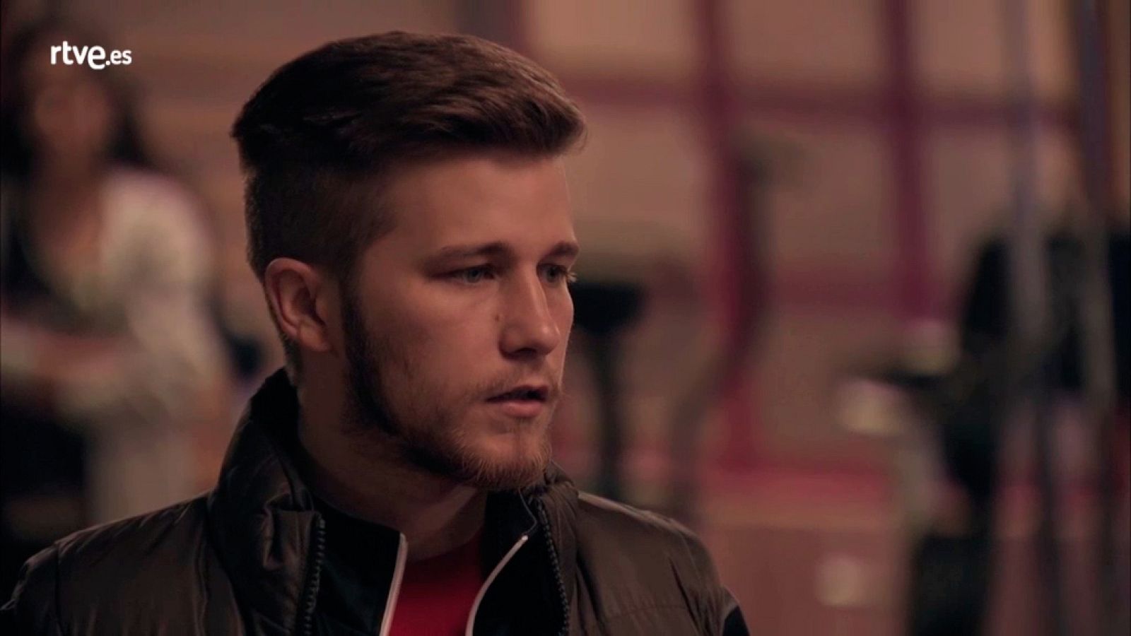 Servir y proteger - Jairo rompe con Paty