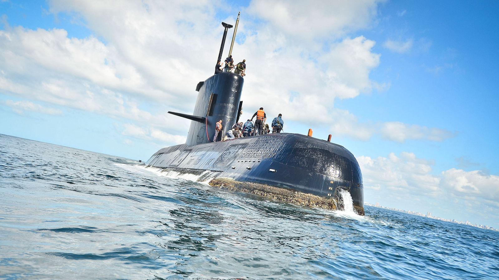 Fase crítica en la busqueda del submarino argentino