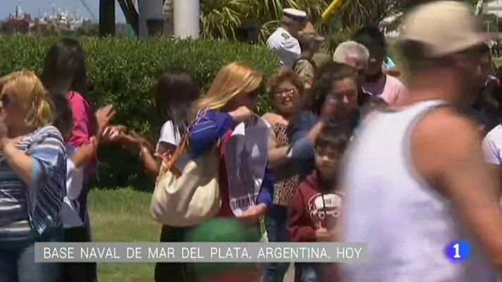 Telediario 1 - Una docena de países colaboran en la búsqueda del submarino argentino