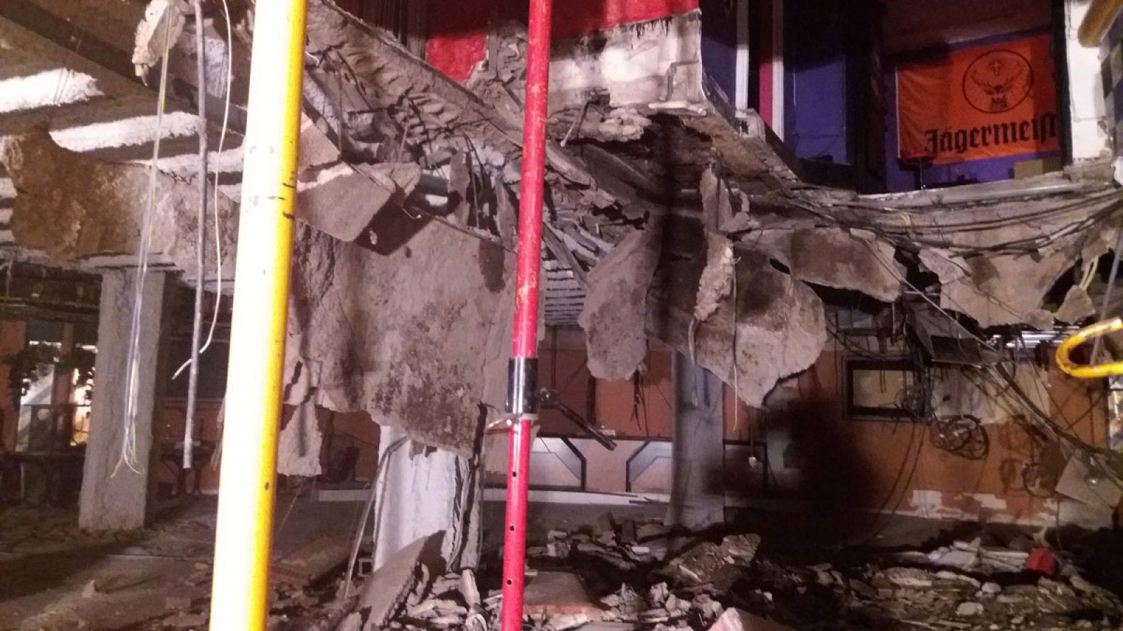 El suelo de una discoteca de Adeje se viene abajo
