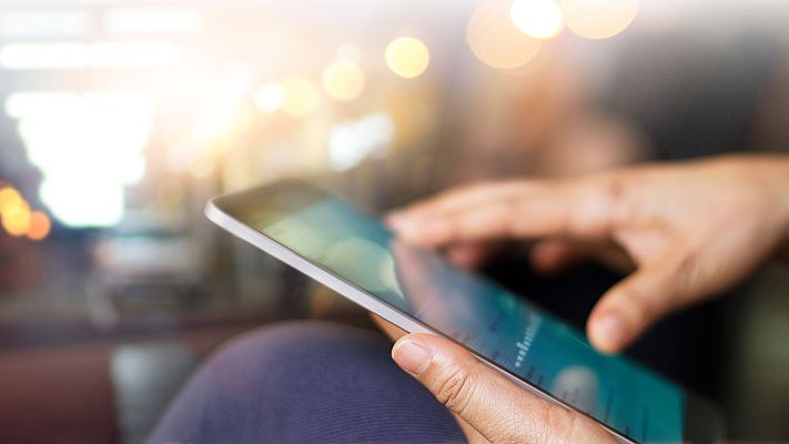 Telediario 1 - La justicia avala usar el GPS de la tableta de un trabajador despedido para demostrar que incumplía su jornada