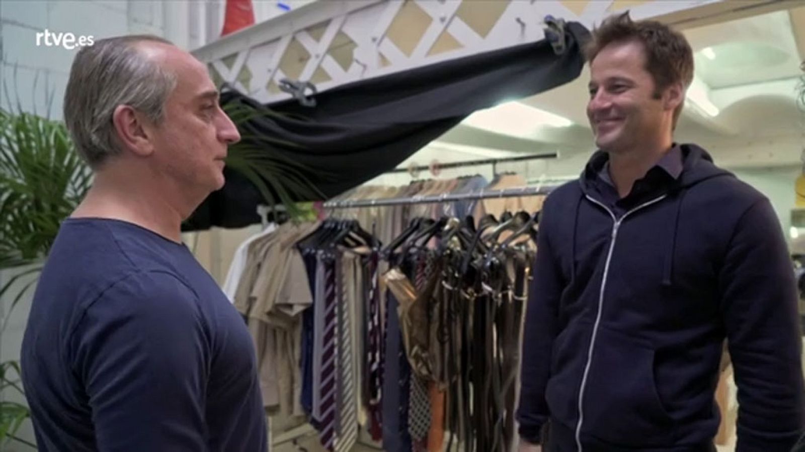 De la ley a la ley - Tomas falsas