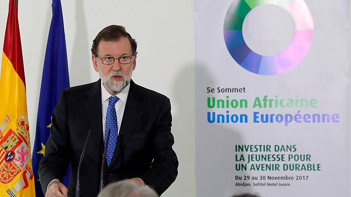 Telediario 1 - Rajoy responde a Podemos que el 155 es "democrático": "¿Qué pretendían que hiciéramos?"