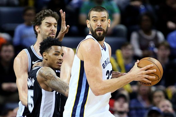 Telediario 1 - Pau se lleva otra vez el duelo de los Gasol