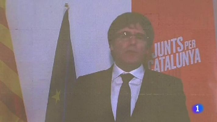 Telediario 1 - Puigdemont ha participado por videoconferencia en la presentación de su lista para las elecciones