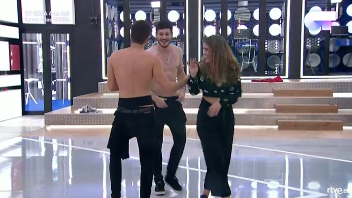 OT 2017 - El fiestón de los chicos después de cenar