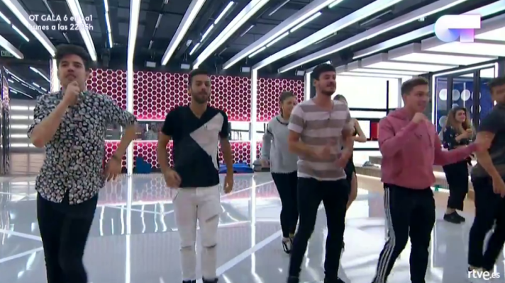 OT 2017 - Los chicos bailan 'La revolución sexual' de 'La casa azul'
