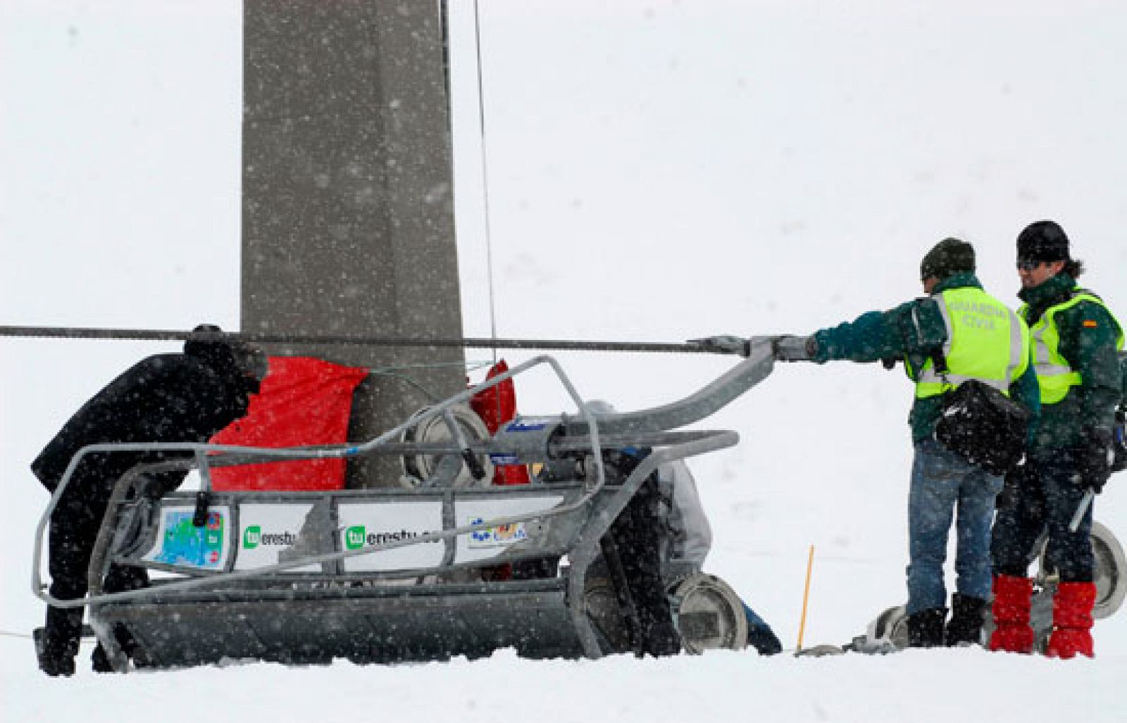Telediario 2 en cuatro minutos - 02/03/09 | Ver