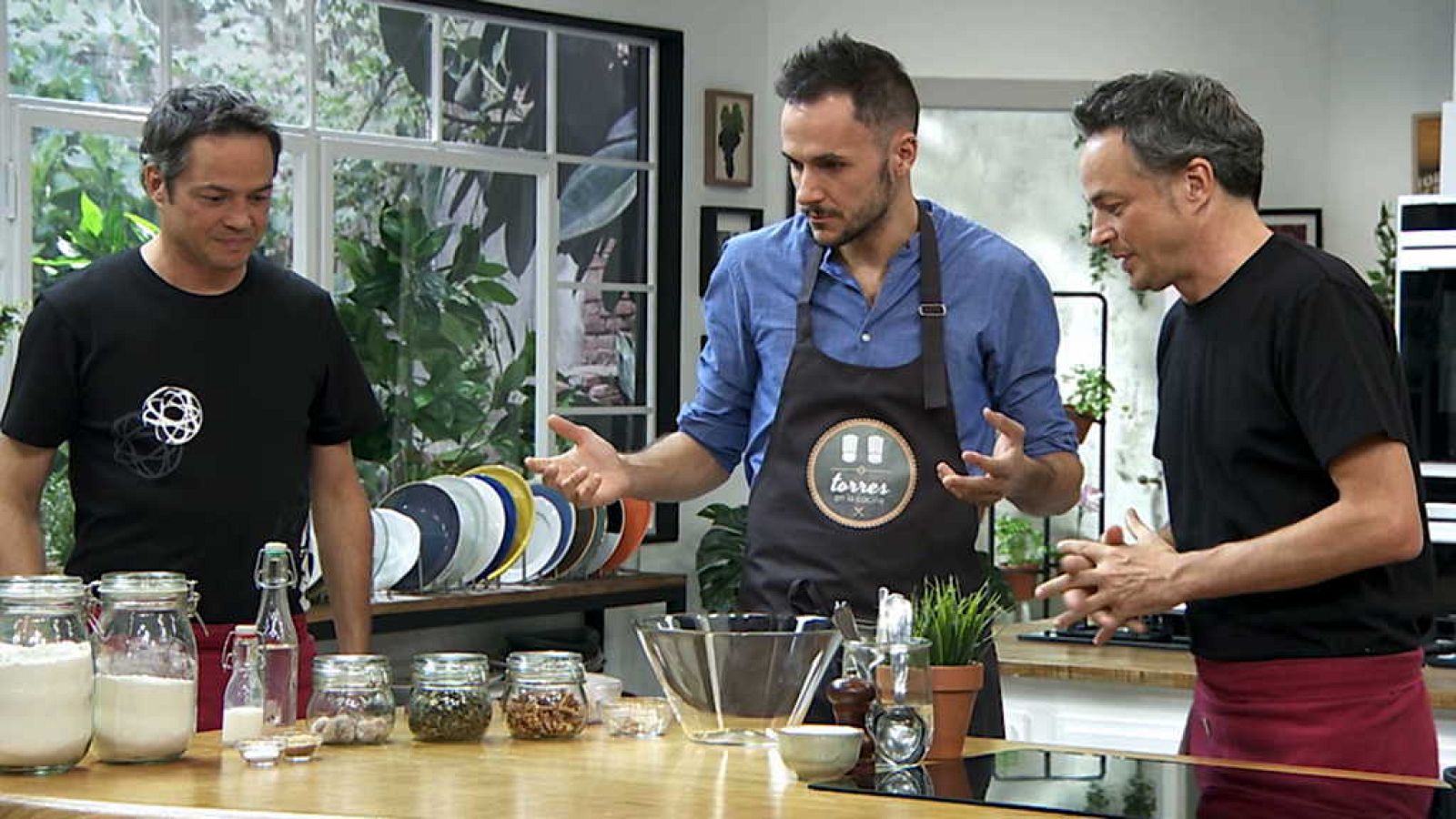 Torres en la cocina - Creps de lentejas. Hamburguesa de magret - ver ahora