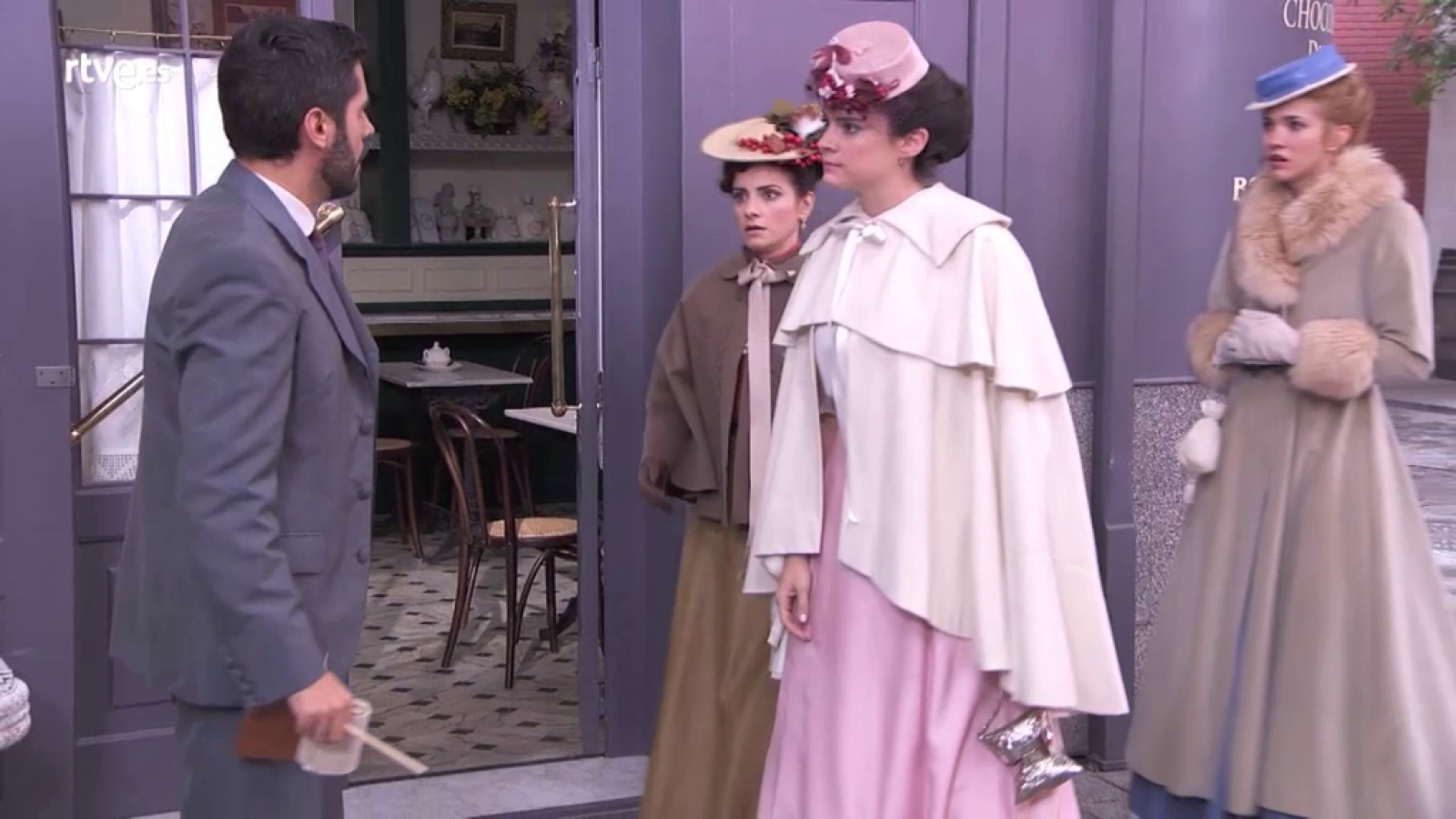 Acacias 38 - María Luisa rompe con Víctor