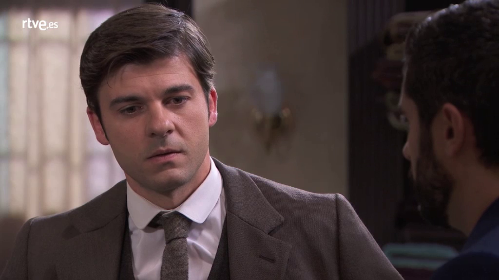 Acacias 38 - Simón reconoce que sigue enamorado de Elvira