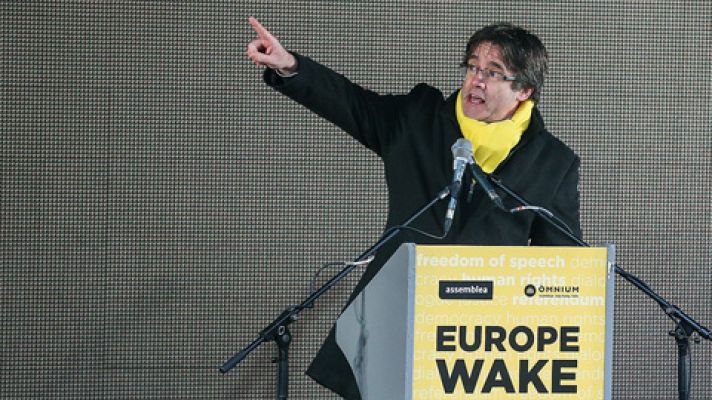 Los desayunos - "No se puede descartar un 'sorpasso' de Puigdemont a Junqueras"