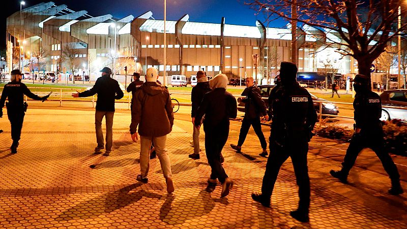 Detenidas dos personas tras enfrentarse seguidores del Zenit y de la Real | Ver