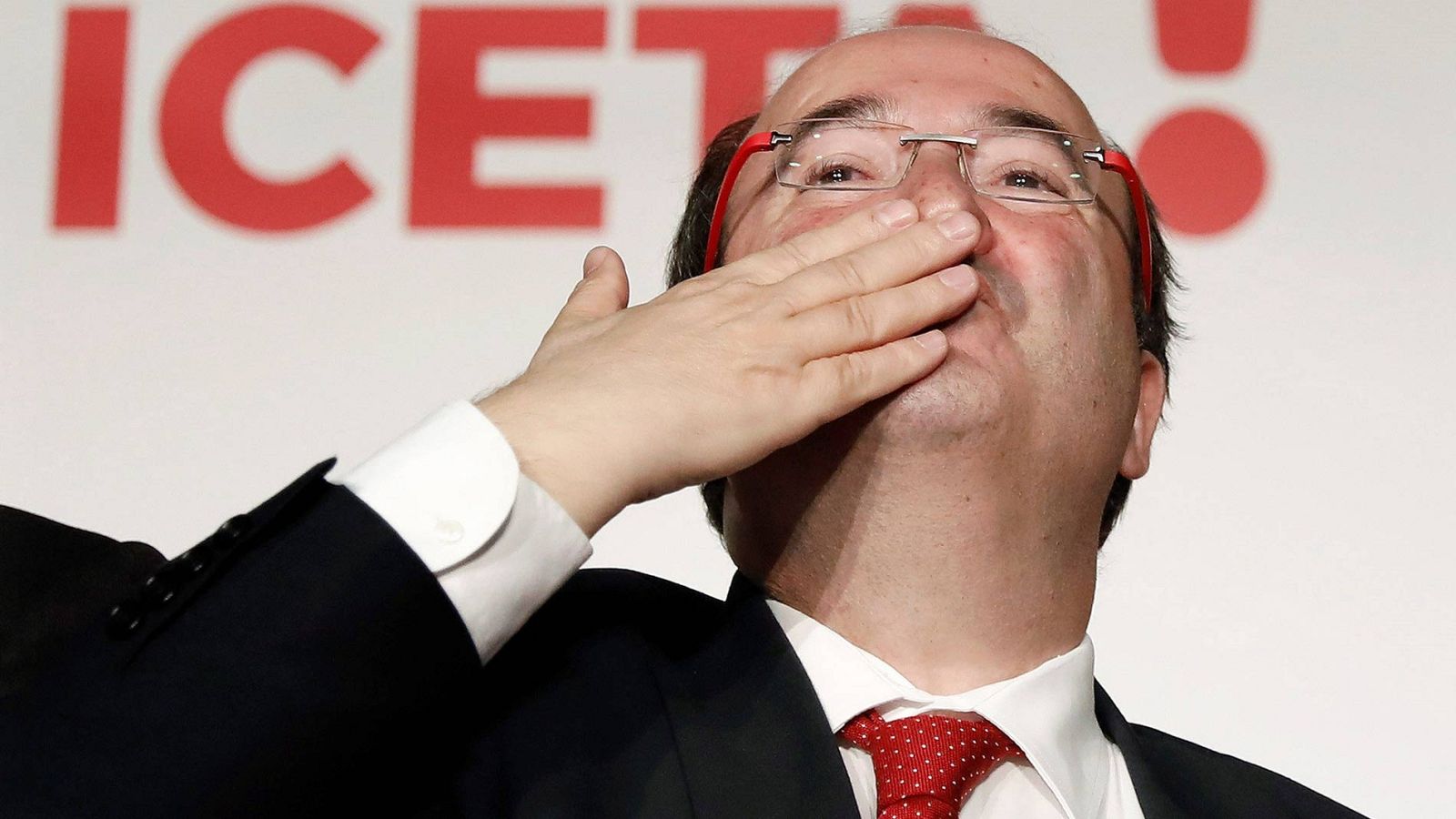 Los partidos políticos siguen lanzando sus mensajes de campaña para las elecciones catalanas | Ver