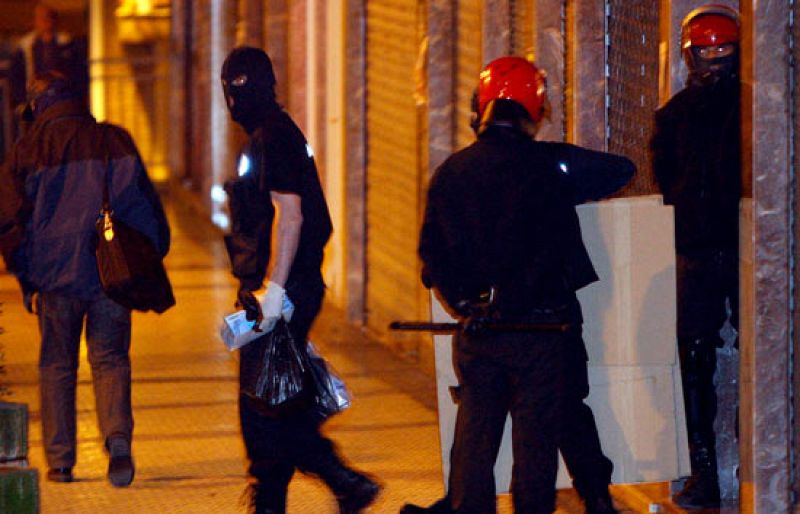 La Ertzaintza busca a tres etarras que podrían formar parte de un comando junto al joven detenido hace tres días