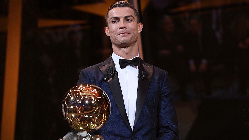 Los entrenadores opinan sobre el mejor de la historia tras el quinto Balón de Oro de Cristiano | Ver