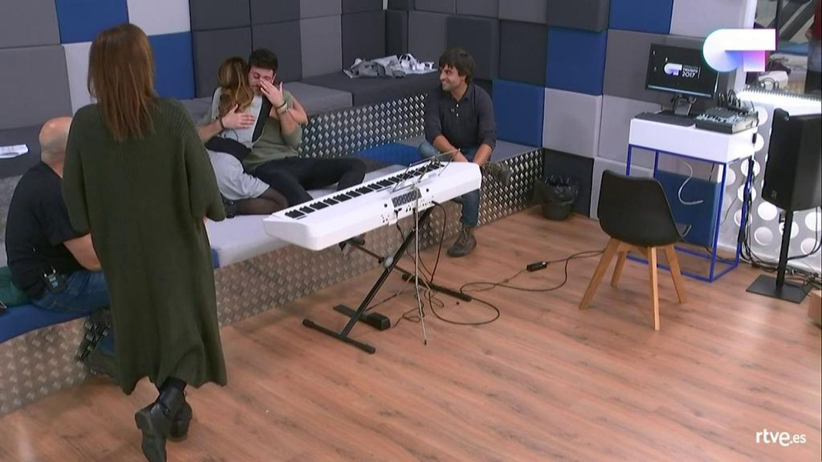 Operación Triunfo - Cepeda se emociona al recordar la firma de discos con los profesores